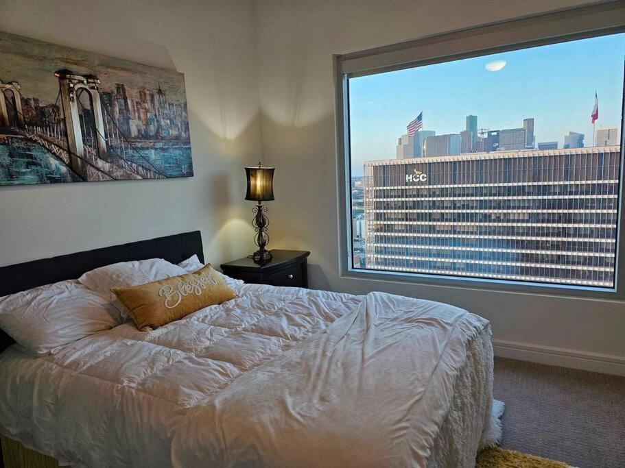Apartamento Luxury Highrise In Midtown - Skyline Views And Chic Decor Houston Exterior foto