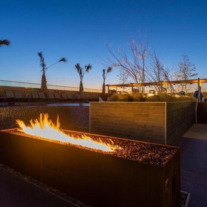 Apartamento Luxury Highrise In Midtown - Skyline Views And Chic Decor Houston Exterior foto