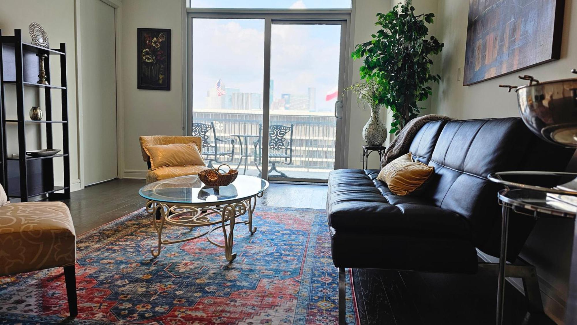 Apartamento Luxury Highrise In Midtown - Skyline Views And Chic Decor Houston Exterior foto